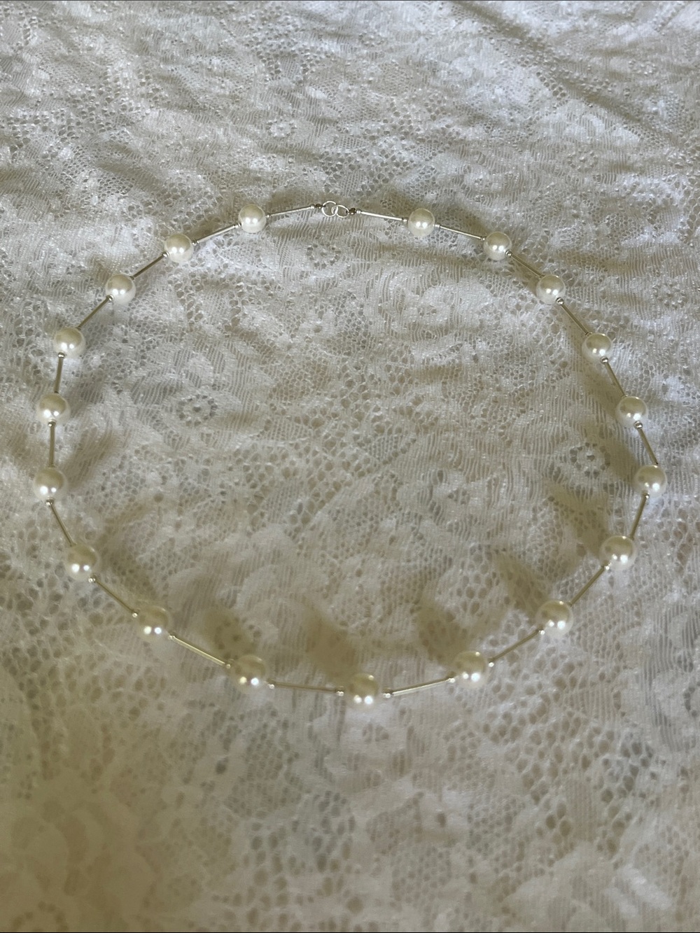 Delicate Faux Pearl Tube Choker Necklace in Ivory